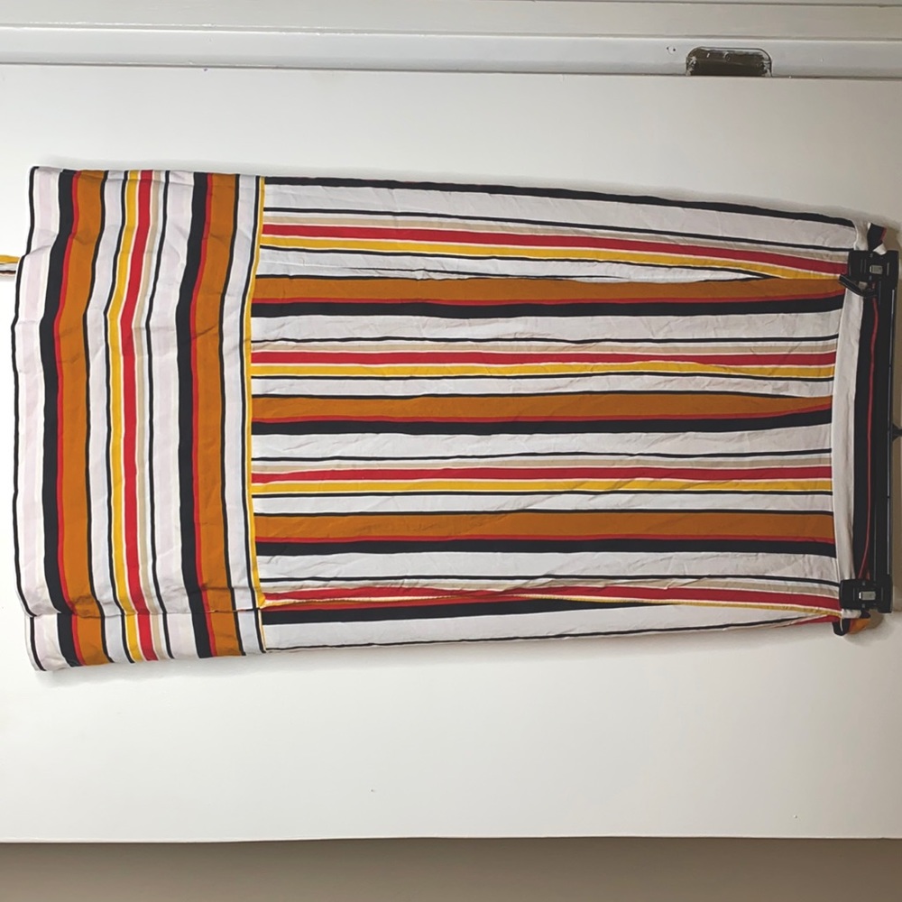 High split skirt